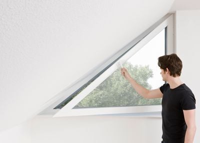 Cómo limpiar el aluminio blanco de las ventanas - Todos los trucos para que  luzcan relucientes